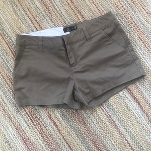 NWOT Volcom chino shorts
